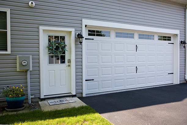 24/7 Emergency Garage Door Panel Replacement experts in Albemarle County County, VA